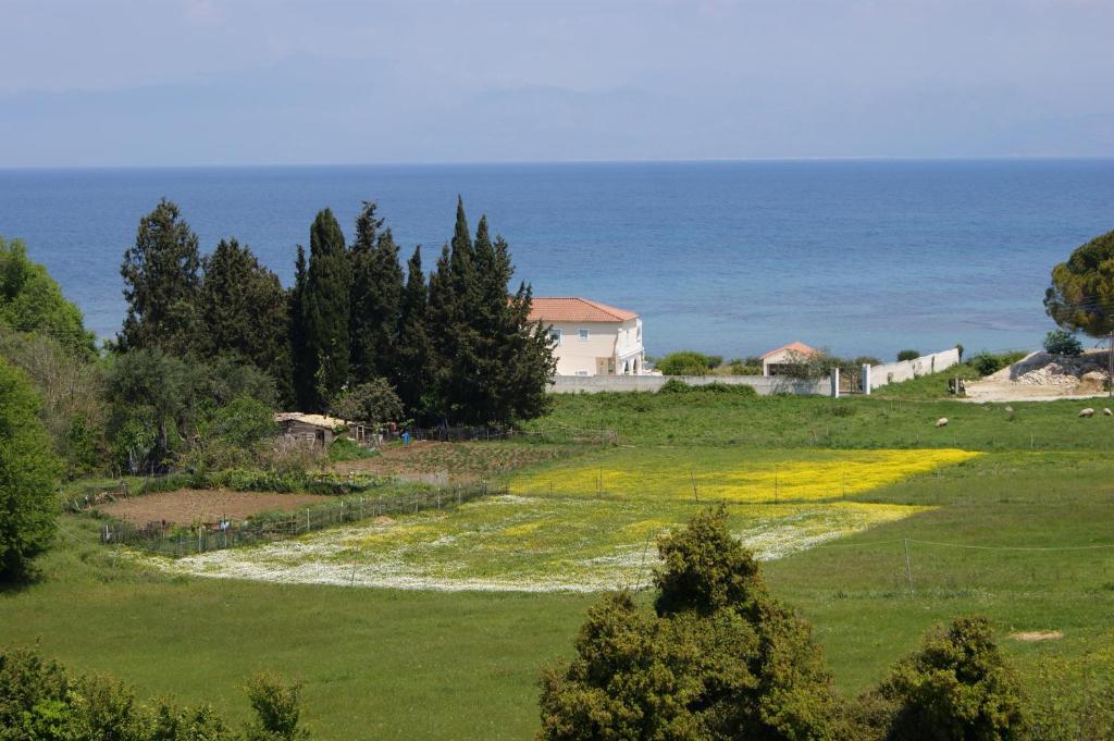 Villa Bouka Astrakeri Exteriör bild